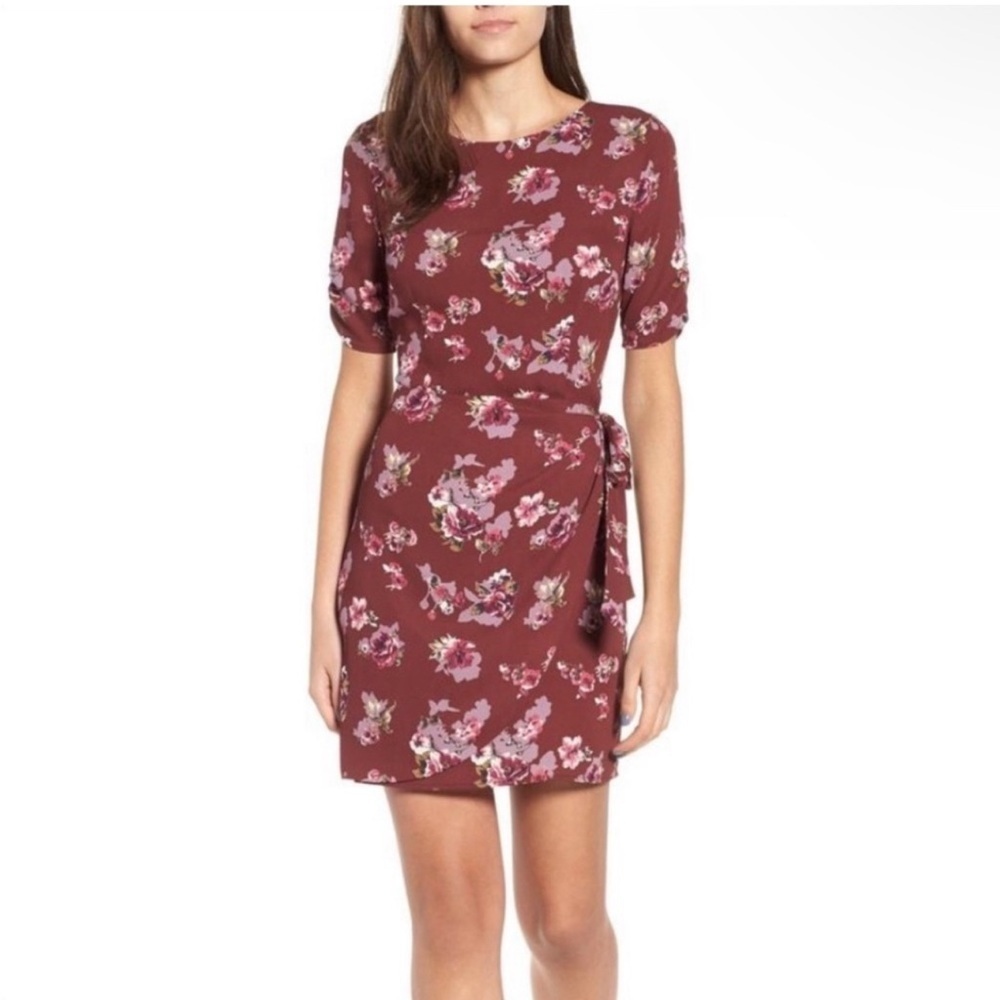 Astr The Label Faux Wrap Red Floral Dress Lined Side Tie Cinched Sleeve Medium